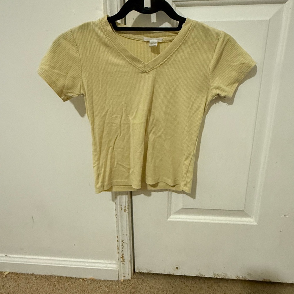 Full Tilt Women's V-Neck tee